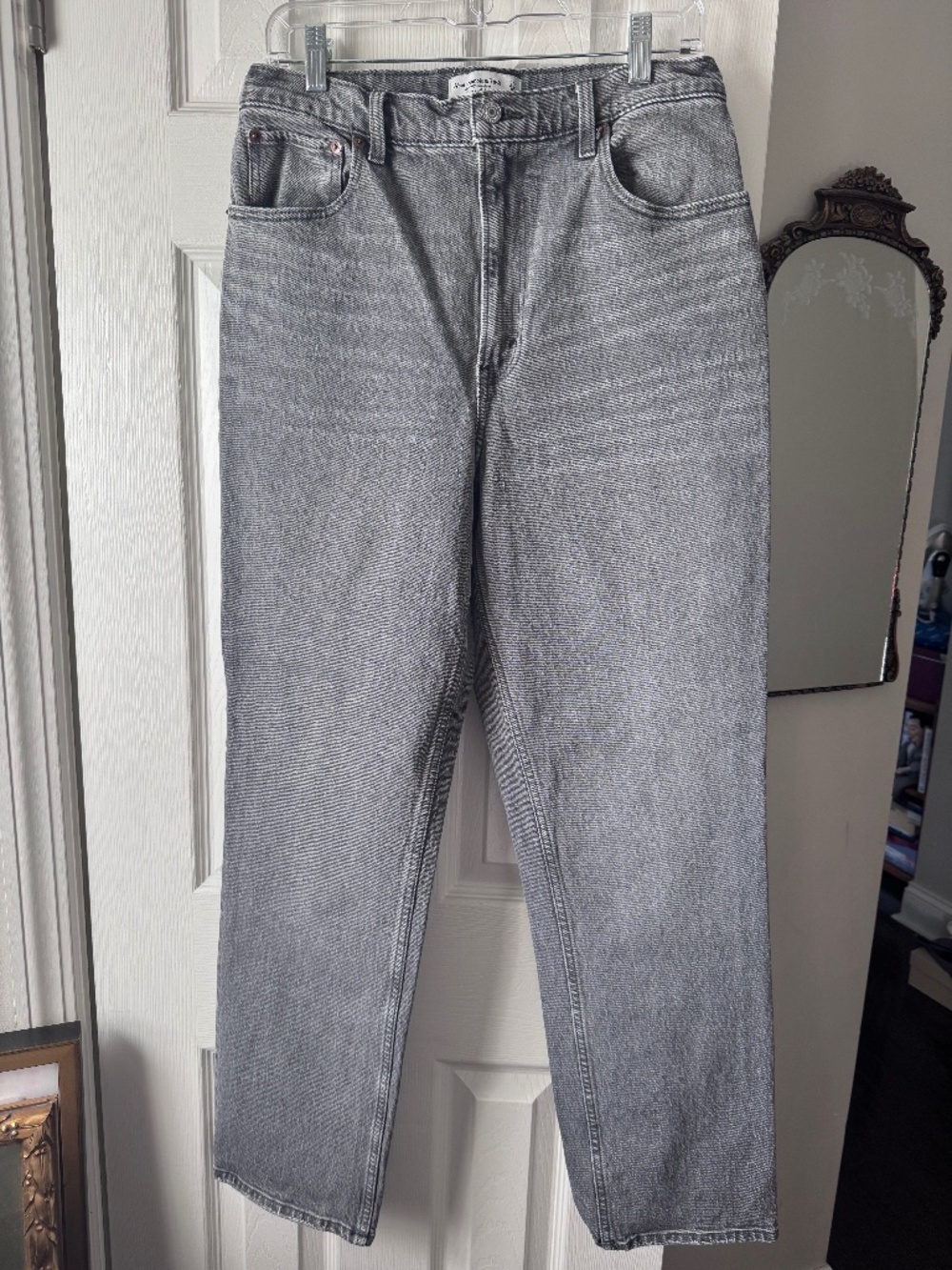 Abercrombie 90s Straight Ultra High  Rise Jean Gray Wash 30R